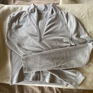 📍SOLD📍Aritzia Butter Limit Zip Up (m)